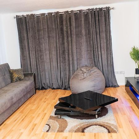 Cosy 2 Bed With Parking Near Piccadilly, Etihad Stadium And Coop Live Sleeps Up To 5 Villa Manchester Dış mekan fotoğraf