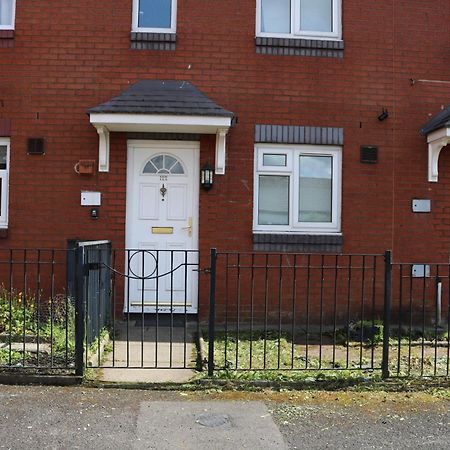 Cosy 2 Bed With Parking Near Piccadilly, Etihad Stadium And Coop Live Sleeps Up To 5 Villa Manchester Dış mekan fotoğraf