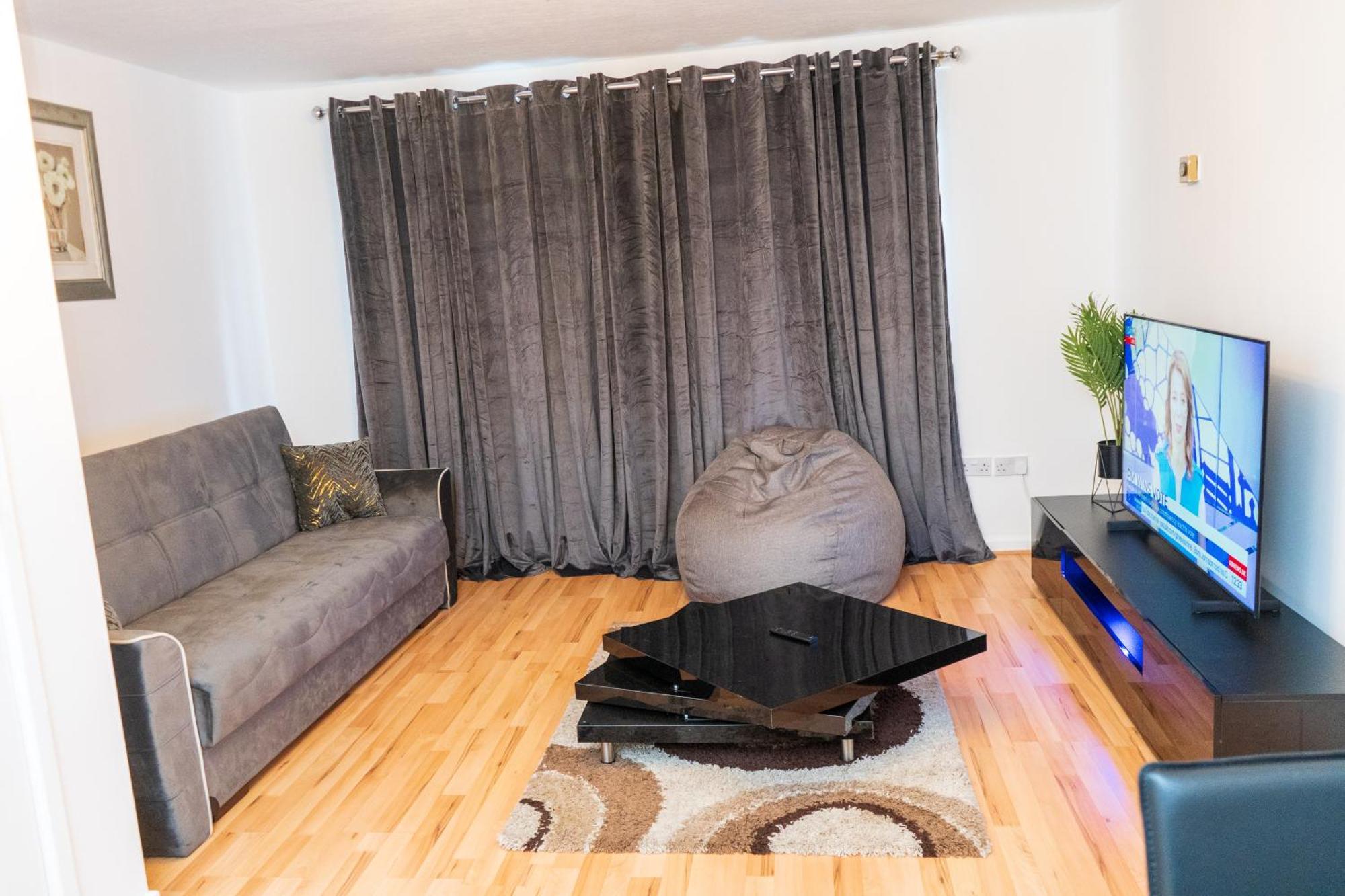 Cosy 2 Bed With Parking Near Piccadilly, Etihad Stadium And Coop Live Sleeps Up To 5 Villa Manchester Dış mekan fotoğraf