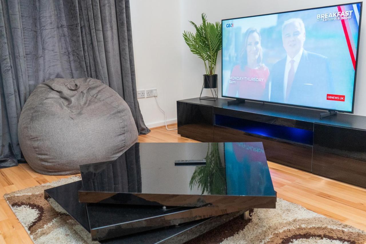 Cosy 2 Bed With Parking Near Piccadilly, Etihad Stadium And Coop Live Sleeps Up To 5 Villa Manchester Dış mekan fotoğraf