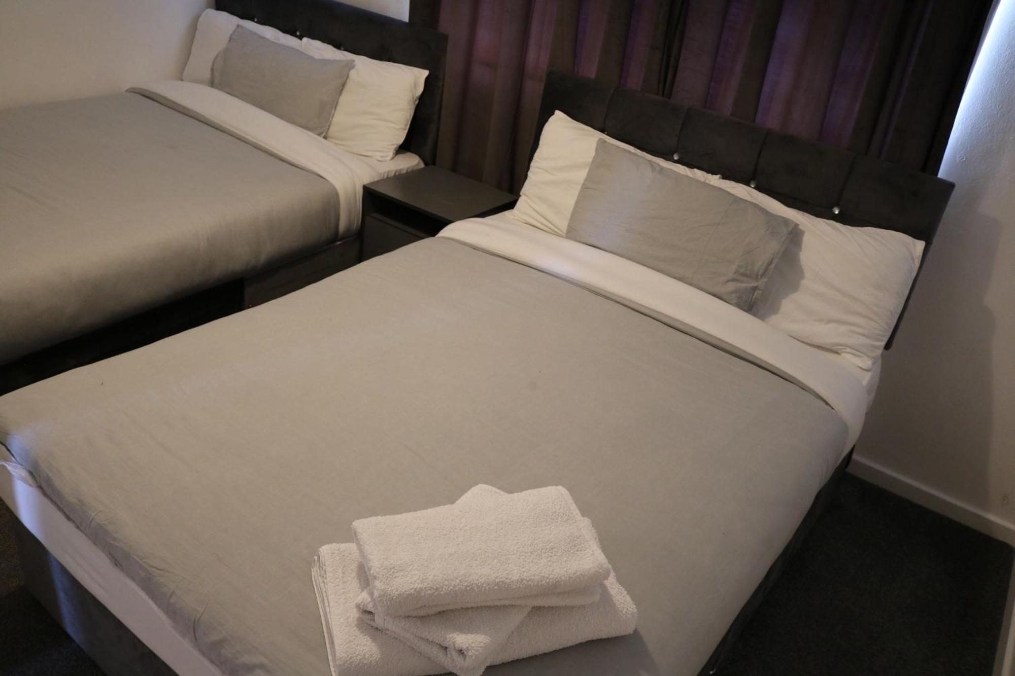 Cosy 2 Bed With Parking Near Piccadilly, Etihad Stadium And Coop Live Sleeps Up To 5 Villa Manchester Dış mekan fotoğraf